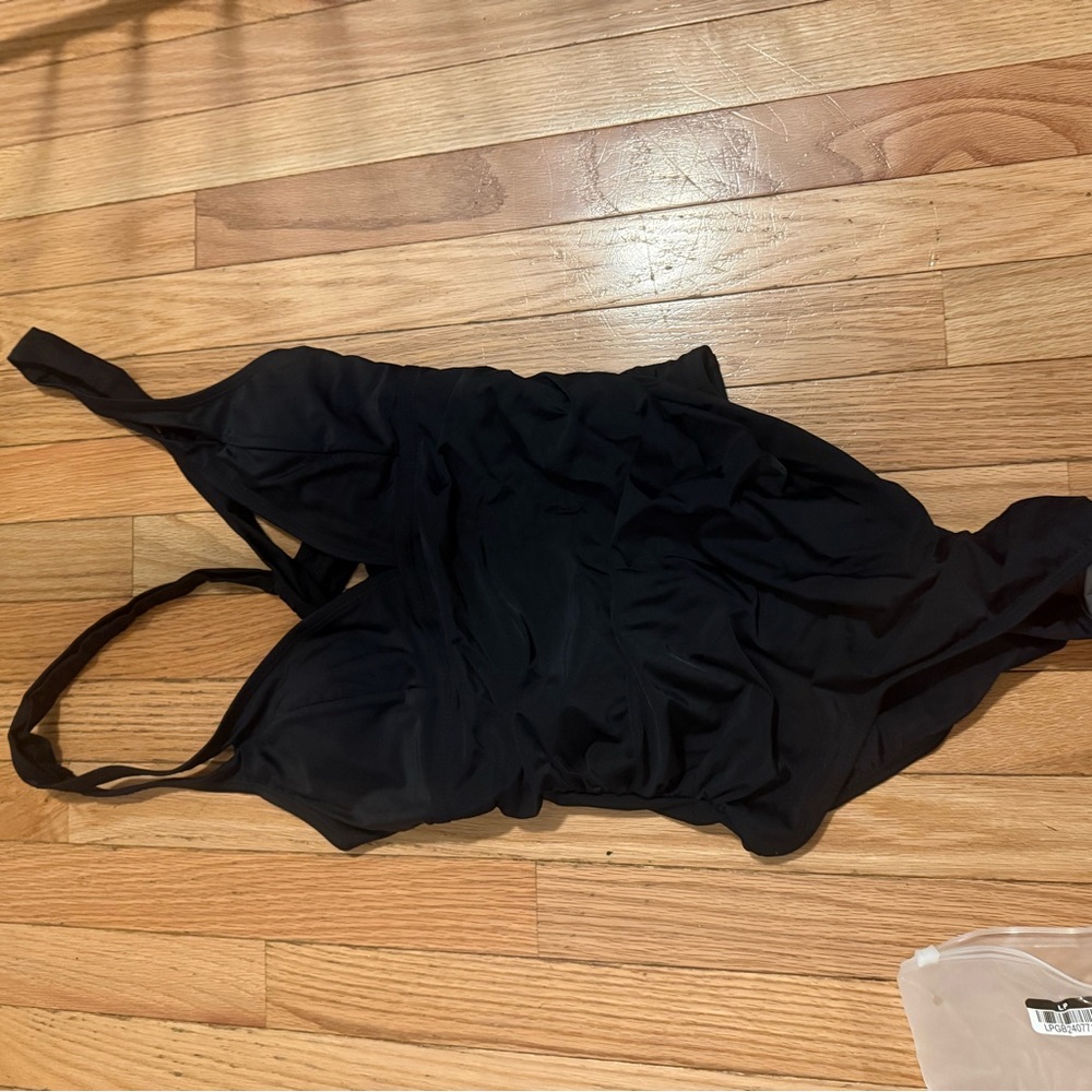 Cupshe Classic Black One-Piece Swimsuit
